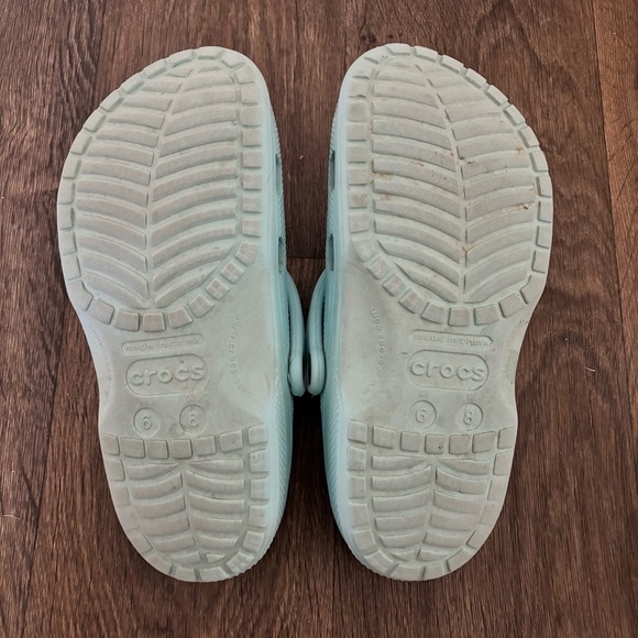 Crocs - Picture 2 of 2